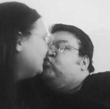 Käyttäjän <span class="sydan sydan-punainen sydan-raamit"><svg width="10"height="10"viewBox="0 0 1000 1000"xmlns="http://www.w3.org/2000/svg"><path d="M998,312C984,152,870,35,728,35C633,35,546,86,497,168C449,85,366,35,272,35C130,35,16,152,2,312C1,319-4,357,10,418C31,506,79,585,149,649L497,965L851,649C921,585,969,506,990,418C1004,357,999,319,998,312zM952,409C933,489,890,562,826,620L497,913L174,620C110,562,67,489,48,409C34,351,40,319,40,318V317C52,176,150,74,272,74C362,74,442,129,479,218L497,260L515,218C552,130,635,74,728,74C850,74,948,176,960,318C960,319,966,351,952,409z"/></svg></span> Jackquelin kuva