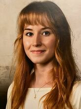 Käyttäjän <span class="sydan sydan-punainen sydan-raamit"><svg width="10"height="10"viewBox="0 0 1000 1000"xmlns="http://www.w3.org/2000/svg"><path d="M998,312C984,152,870,35,728,35C633,35,546,86,497,168C449,85,366,35,272,35C130,35,16,152,2,312C1,319-4,357,10,418C31,506,79,585,149,649L497,965L851,649C921,585,969,506,990,418C1004,357,999,319,998,312zM952,409C933,489,890,562,826,620L497,913L174,620C110,562,67,489,48,409C34,351,40,319,40,318V317C52,176,150,74,272,74C362,74,442,129,479,218L497,260L515,218C552,130,635,74,728,74C850,74,948,176,960,318C960,319,966,351,952,409z"/></svg></span> Tilli kuva