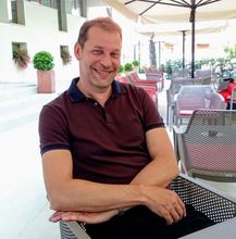 Käyttäjän <span class="sydan sydan-punainen"><svg width="10"height="10"viewBox="0 0 1000 1000"xmlns="http://www.w3.org/2000/svg"><path d="M497,203C537,107,630,40,737,40C881,40,985,164,998,311C998,311,1005,347,990,413C969,503,919,583,852,643L497,960L148,643C81,583,31,503,10,413C-5,347,2,311,2,311C15,164,119,40,263,40C370,40,457,107,497,203z"/></svg></span> Makarios kuva Käyttäjän <span class="sydan sydan-punainen"><svg width="10"height="10"viewBox="0 0 1000 1000"xmlns="http://www.w3.org/2000/svg"><path d="M497,203C537,107,630,40,737,40C881,40,985,164,998,311C998,311,1005,347,990,413C969,503,919,583,852,643L497,960L148,643C81,583,31,503,10,413C-5,347,2,311,2,311C15,164,119,40,263,40C370,40,457,107,497,203z"/></svg></span> Makarios kuva